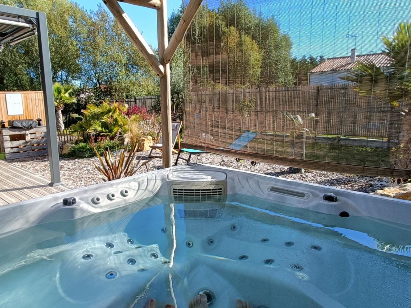 Apb Spa Locations Avec Jacuzzi Privatif Saint-Jean-de-Monts Exteriör bild