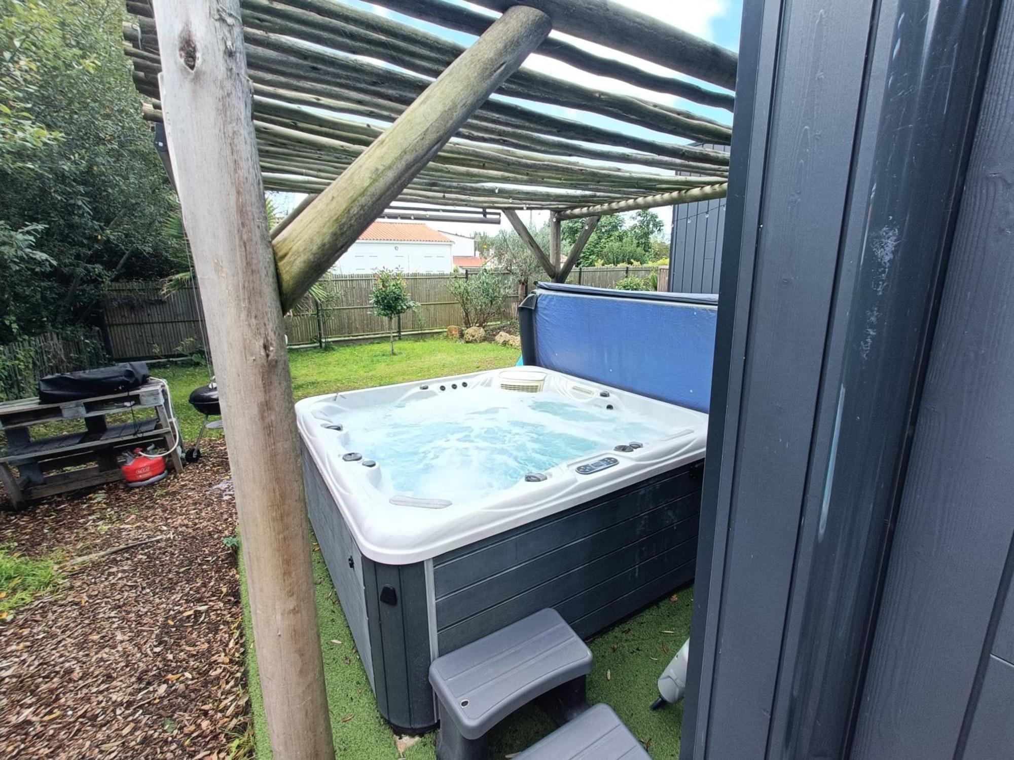 Apb Spa Locations Avec Jacuzzi Privatif Saint-Jean-de-Monts Exteriör bild